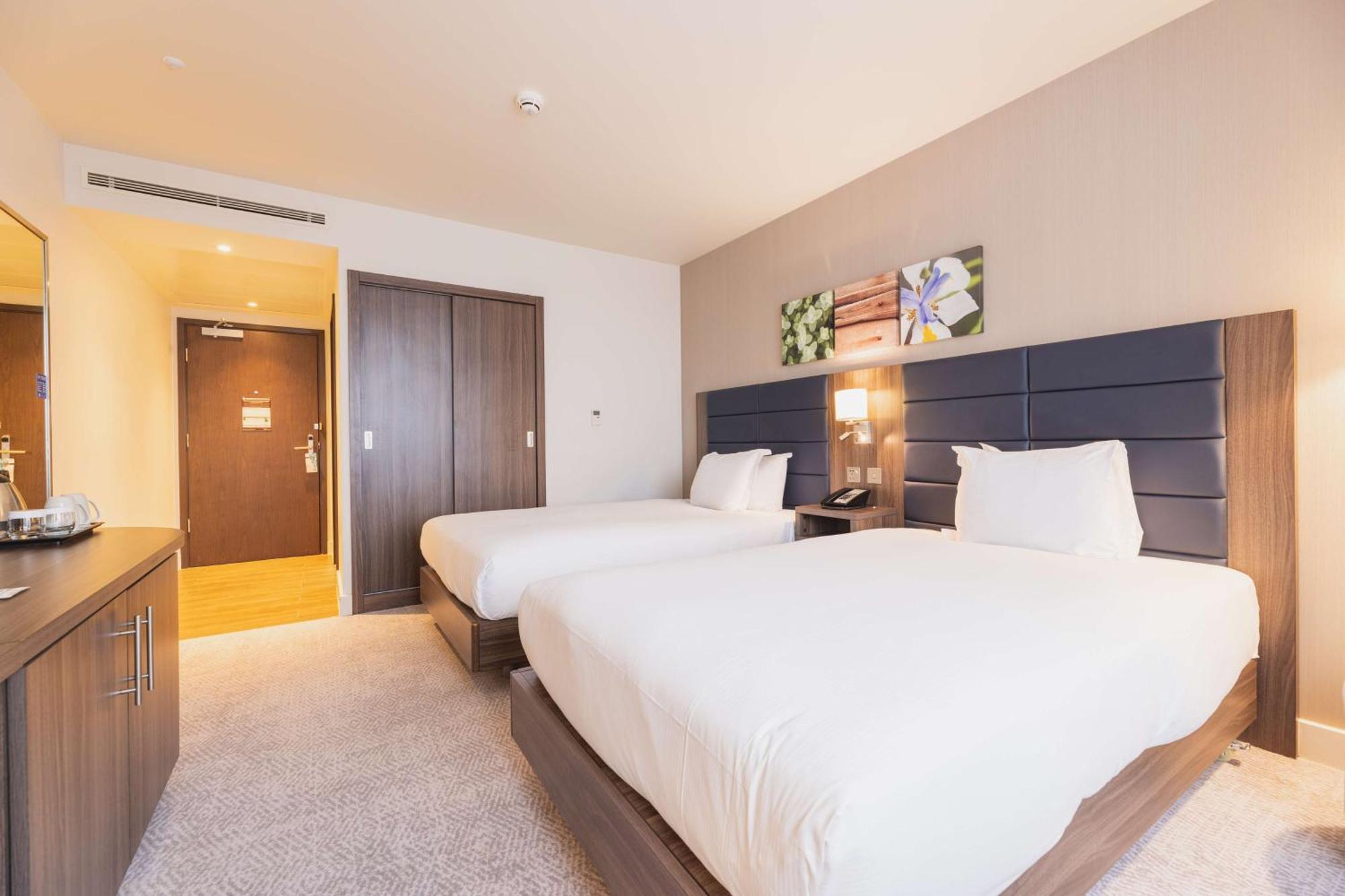 Hilton Garden Inn Birmingham Airport Uk Bickenhill Eksteriør bilde
